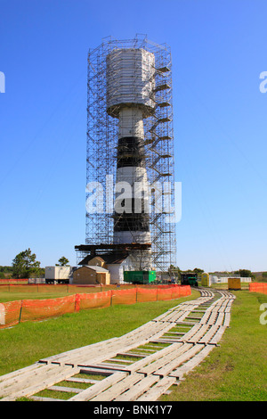 Bodie Island Lighthouse en restauration, Cape Hatteras National Seashore, baleine, North Carolina, USA Banque D'Images