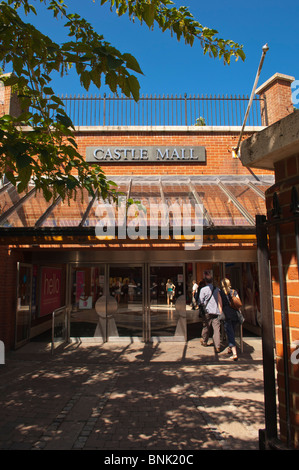 Le Château mall centre commercial intérieur à Norwich , Norfolk , Bretagne , France Banque D'Images