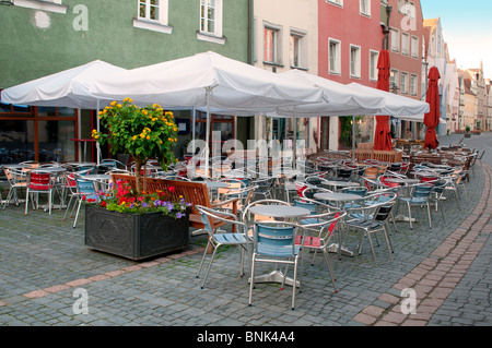 Café sur la rue Banque D'Images