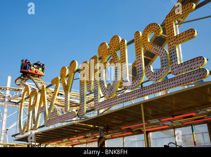 Crazy Mouse coaster sur pier Brighton England UK Banque D'Images