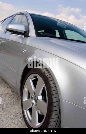 Un close up image d'une audi en argent Banque D'Images