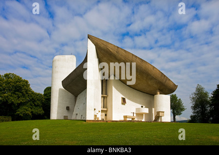 France Ronchamp Eglise Notre Dame vous l'architecture de la peau Le Corbusier, voyage vacances locations Banque D'Images