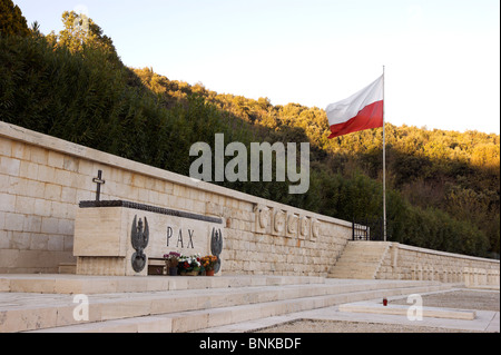 La seconde guerre mondiale le cimetière militaire polonais, Cassino, Italie. Banque D'Images