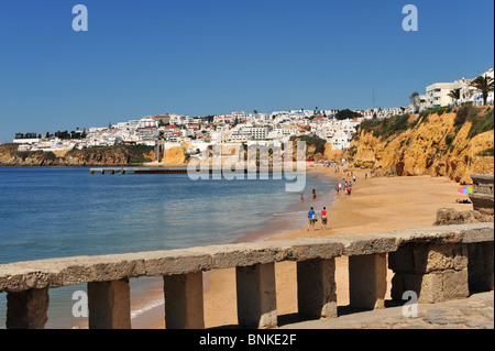 Le complexe principal, plage de Albufeira connu sous le nom de "Plage des pêcheurs", Algarve, Portugal Banque D'Images