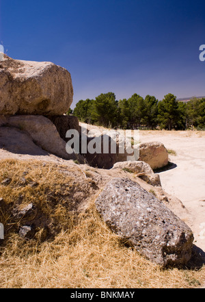 Vue sur les dolmens ANTEQUERA ESPAGNE Banque D'Images