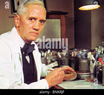 ALEXANDER Fleming (1881-1955) biologiste et pharmacologiste écossais qui a découvert la pénicilline Banque D'Images