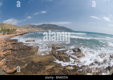 Le littoral accidenté de La Azohia, Carthagène, dans la région de Murcie, au Sud Est de l'Espagne Banque D'Images