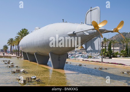 Le sous-marin inventé par Isaac Peral Peral (né à Carthagène) qui est monté sur le front de Cartagena Murcia , Espagne Banque D'Images