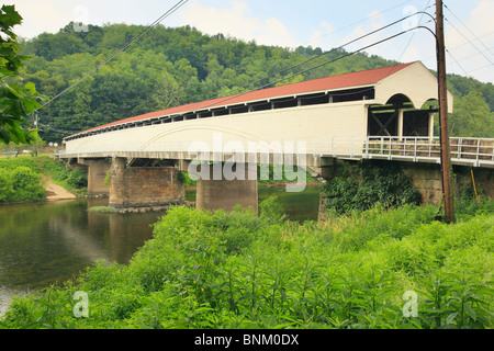 L'Phillippi Pont couvert sur la rivière vallée Tygart, Phillippi, West Virginia, USA Banque D'Images