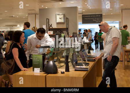 Ministère de l'électronique - John Lewis - Oxford Street - Londres Banque D'Images