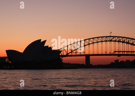 Sydney Harbour Bridge au coucher du soleil Banque D'Images