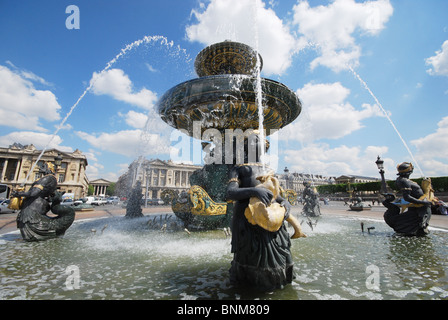 Fontaine à la place de la Concorde Paris France Banque D'Images