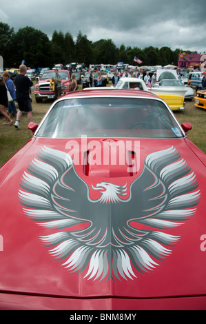 L'avant d'un 1977 Pontiac Trans Am voiture à un American car show le 4 juillet 'Independence Day' dans le parc Tatton, Cheshire. Banque D'Images