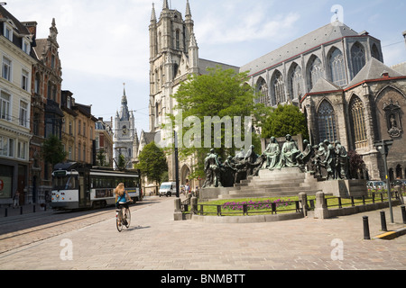 Gand Belgique UE St St Bavo dans le centre historique est la plus ancienne église paroissiale de la ville Banque D'Images