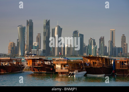 Le Qatar ÉMIRATS ARABES UNIS Emirats Arabes Unis bloc d'appartements architecture gratte-ciel de Doha des immeubles les immeubles de grande hauteur Banque D'Images