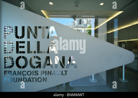 Venise. L'Italie. Punta della Dogana, François Pinault Foundation Contemporary Art Gallery Banque D'Images