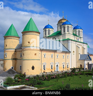 Ukraine Ukraine Europe européen est de l'Europe Architecture bâtiment monastère Ste. Trinité Mezhirich oblast Blue ciel Été Banque D'Images