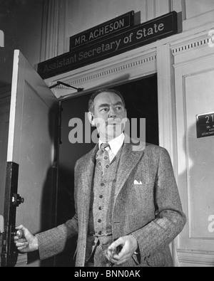 DEAN ACHESON (1893-1971) Avocat et homme d'entre nous ici en tant que sous-secrétaire d'État en 1941 Banque D'Images