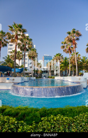 La piscine de l'hôtel Caribe Hilton Resort de San Juan, Porto Rico, Antilles. Banque D'Images