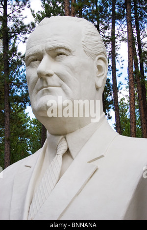 Lyndon B. Johnson buste par le sculpteur David Adickes à Présidents Park dans le plomb le Dakota du Sud Banque D'Images