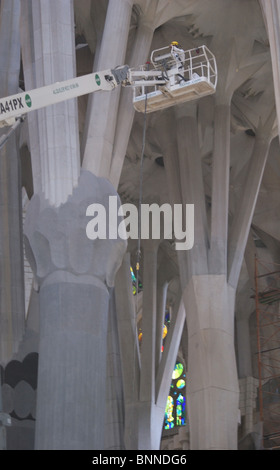 Travaux EN COURS À L'ÉGLISE DE LA SAGRADA FAMILIA DE GAUDI À BARCELONE, ESPAGNE Banque D'Images