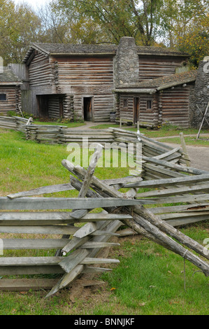 Parc d'état de Fort Boonesborough Boonesboroughugh Kentucky USA Amérique États-Unis d'Amérique log house fence Banque D'Images