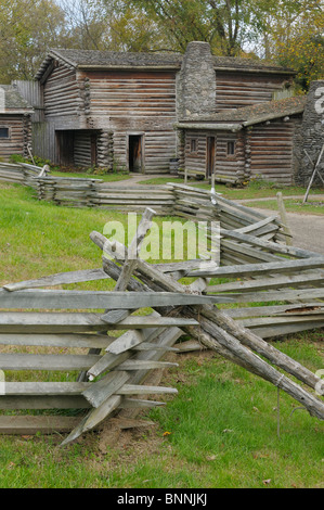 Parc d'état de Fort Boonesborough Boonesboroughugh Kentucky USA Amérique États-Unis d'Amérique log house fence Banque D'Images