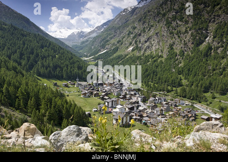 Suisse paysage suisse lieu vallée de Saas Almagell Saas Saastal canton Valais valley nature pierres meadow Banque D'Images