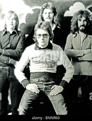 RÉCOLTE DE BARCLAY JAMES - groupe de rock britannique vers 1976.de gauche: Mel Pritchard, John Lees (assis) Stuart Wolstenhome, les Holroyd Banque D'Images