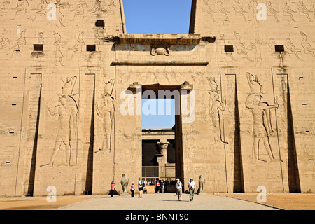 Temple d'Horus d'Edfou Egypte Banque D'Images