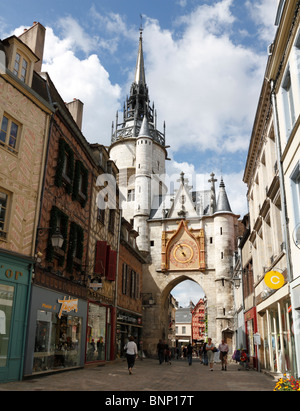 Tour de l'horloge à Auxerre Bourgogne France Banque D'Images