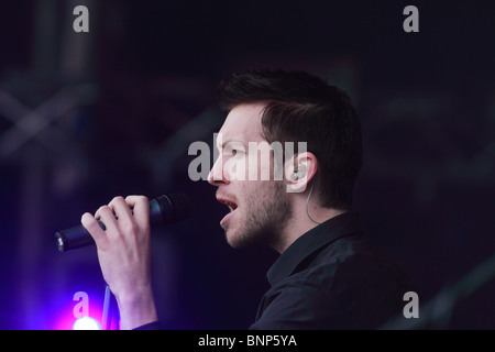 Calvin Harris la splendeur Festival à Nottingham Wollaton Park. Calvin Harris (né Adam Richard Wiles, le 17 janvier 1984 à Dumfries, en Écosse) est un chanteur-compositeur, producteur, DJ. Appelé le roi de la sauvegarde de l'identité d'un groupe électro-pop inconnu pour le moment - je n'essayez- désolé Banque D'Images