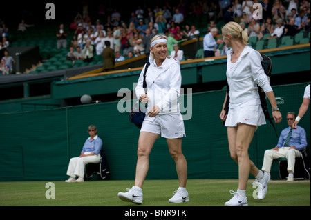 29 juin 2010 : Martina Navratilova USA / Jana Novotna CZE v Conchita Martinez ESP / Nathalie Tauziat FRA. Wimbledon internation Banque D'Images