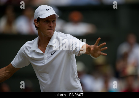 30 juin 2010 : Roger Federer perdant face à Tomas Berdych. Tournoi international de tennis de Wimbledon qui s'est tenue à l'All England Lawn Te Banque D'Images