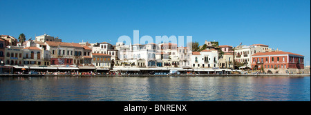 Vue panoramique du vieux port vénitien de Chania Crète Grèce Banque D'Images