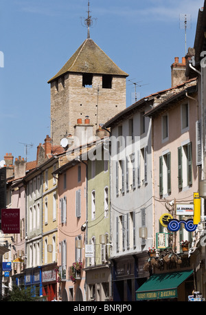 Façades couleur pastel dans le centre-ville de Cluny, Saône-et-Loire Bourgogne Bourgogne France Banque D'Images