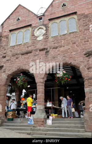 Façade de la maison du marché construit autour de 1660 sur le site de l'ancien Hall Stand Ross-On-Wye Herefordshire UK Banque D'Images