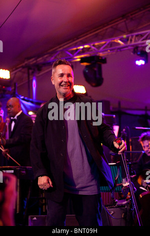 Nigel Kennedy qui se produiront au festival Latitude,Henham Park, Suffolk, Angleterre. Banque D'Images