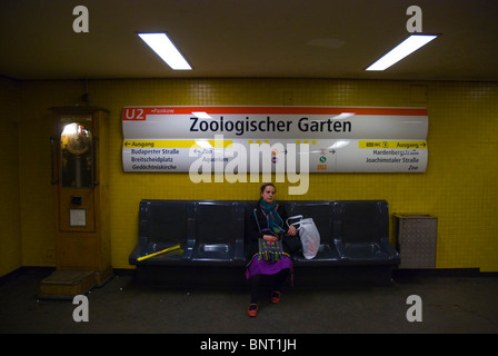 La station de métro Zoologischer Garten Berlin Charlottenburg Allemagne Europe Banque D'Images