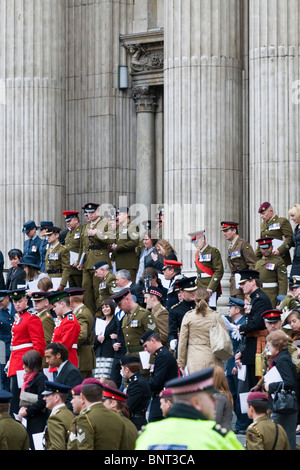 L'occasion d'un service pour la guerre en Irak, en présence de Son Altesse Royale la Reine Elizabeth 2, a lieu à la Cathédrale St Paul Banque D'Images