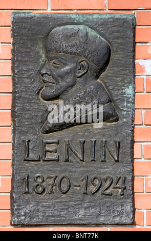 Close-up de Lénine Plaque, Statue (Memento) Park (Szoborpark) à Budapest, Hongrie Banque D'Images