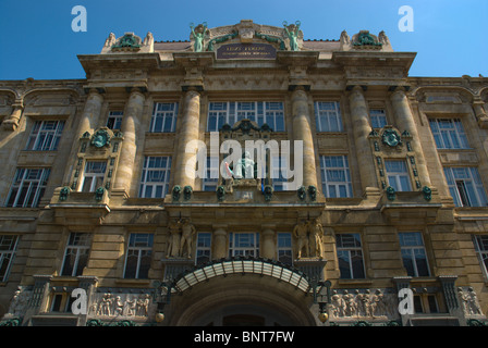 Liszt Ferenc (Franz Listz) Façade de l'Académie de musique Liszt Ferenc ter, dans le centre de Budapest Hongrie Europe Banque D'Images