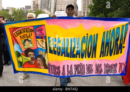 Le "Nous sommes tous Arizona' mars s'est tenue à New York le 29 juillet, Brooklyn-Manhattan, pour protester contre le SB 1070 Loi de l'Arizona. Banque D'Images