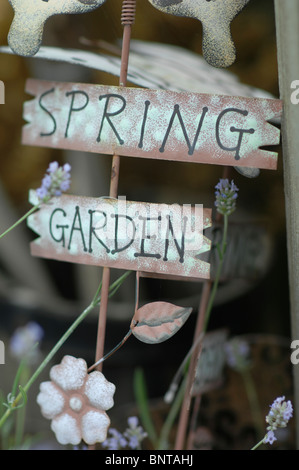 'Spring Garden' signer dans un pot Banque D'Images