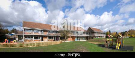 Burnham Copse École primaire Banque D'Images