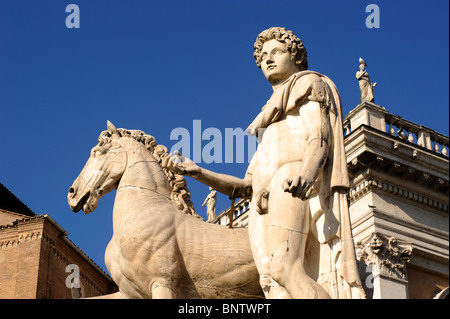 Italie, Rome, Campidoglio, statue de Castor Banque D'Images