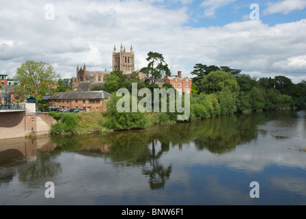 La Cathédrale de Hereford et la rivière Wye, Herefordshire, Angleterre, Royaume-Uni Banque D'Images