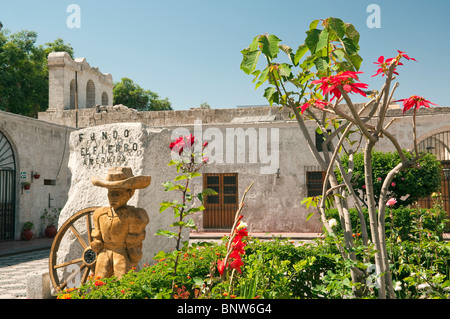 Le San Francisco Plaza à Arequipa, Pérou, Amérique du Sud. Banque D'Images