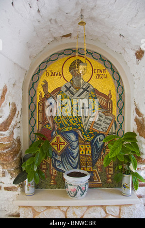 Icône en mosaïque dans une alcôve au monastère de Paleokastritsa sur l'île grecque de Corfou Grèce GR Banque D'Images