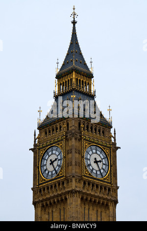 Big Ben horloge Westminster London vue depuis le côté. Close up Banque D'Images